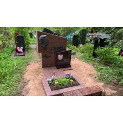 Эксклюзивный памятник 140